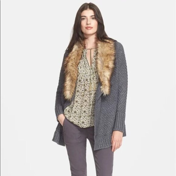 Joie Gray Jamilee Sweater Faux Fur Collar Wool blend 7Oversized Cardigan Sz XS - Picture 1 of 9